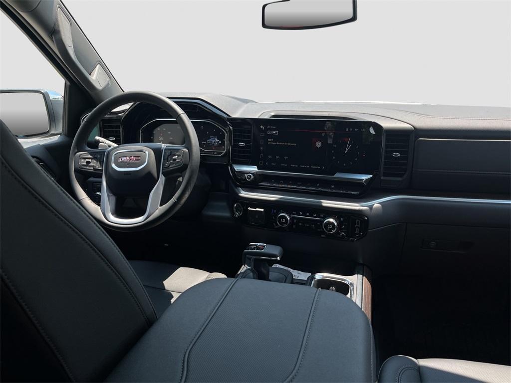 new 2025 GMC Sierra 1500 car, priced at $57,055