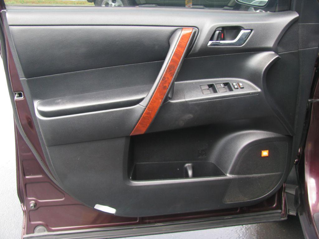 used 2013 Toyota Highlander car, priced at $9,900