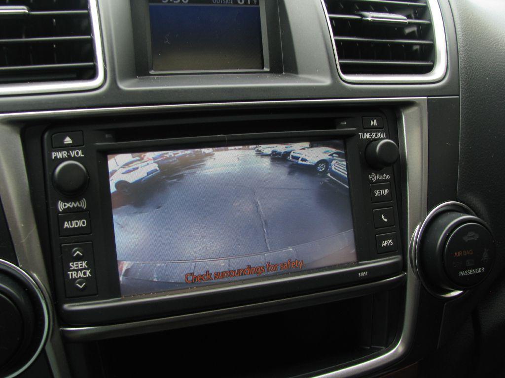used 2013 Toyota Highlander car, priced at $9,900