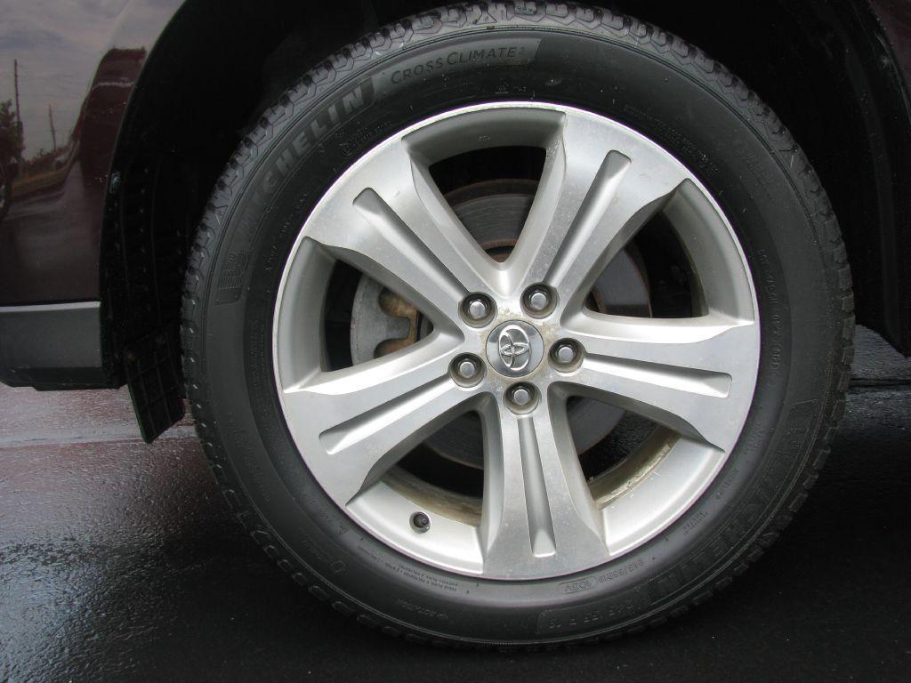 used 2013 Toyota Highlander car, priced at $9,900