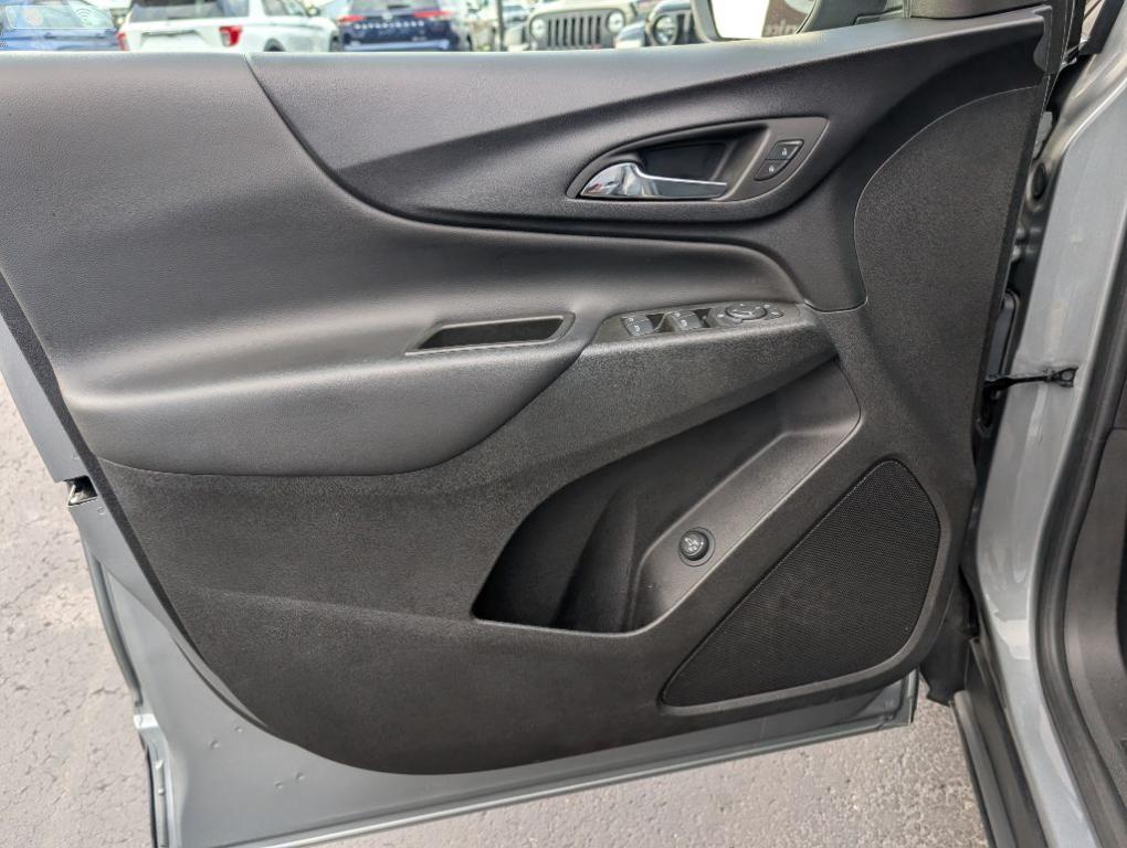 used 2023 Chevrolet Equinox car, priced at $17,900