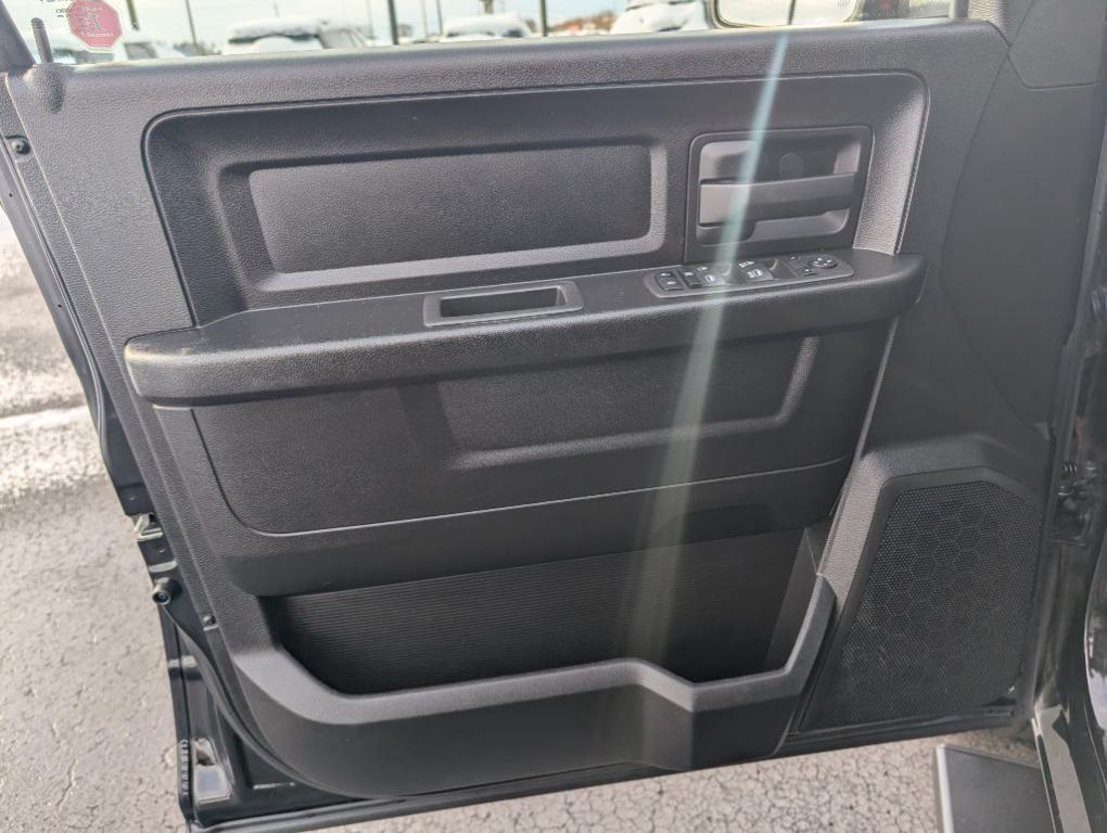 used 2022 Ram 1500 Classic car, priced at $27,400