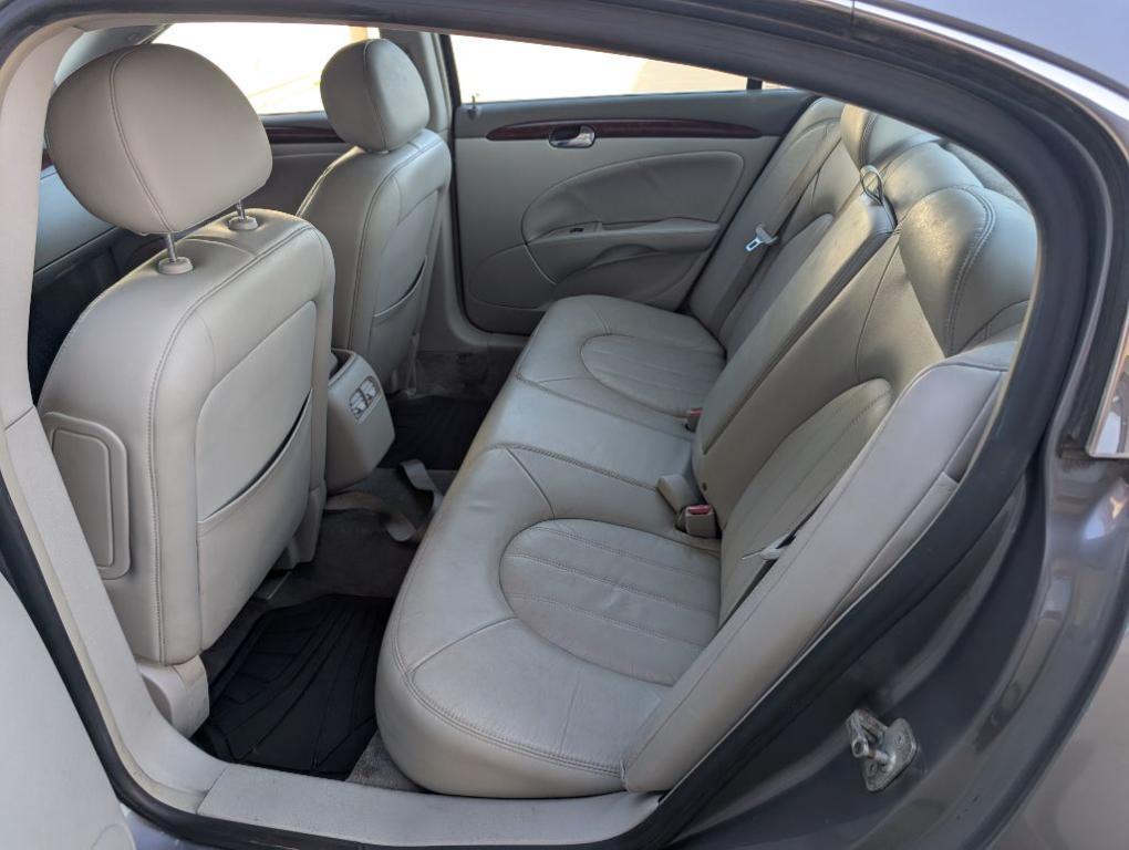 used 2007 Buick Lucerne car, priced at $5,900