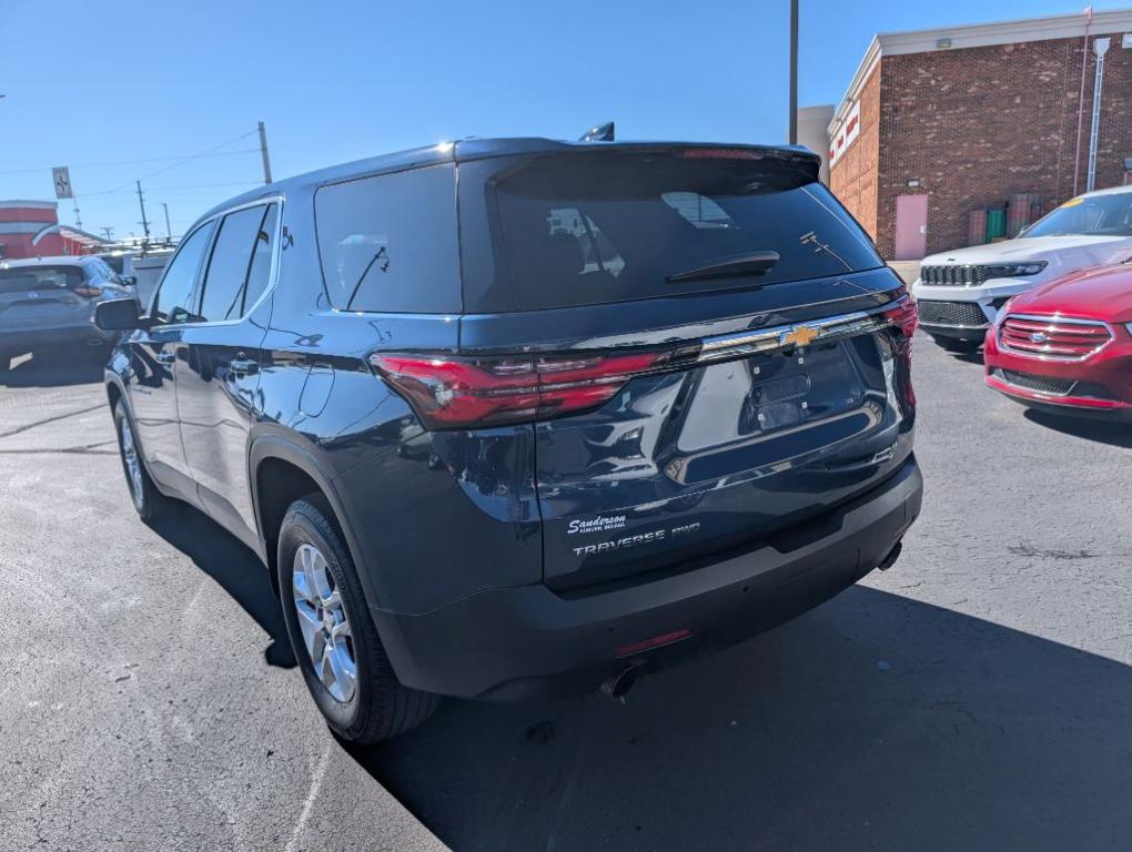 used 2022 Chevrolet Traverse car, priced at $16,400