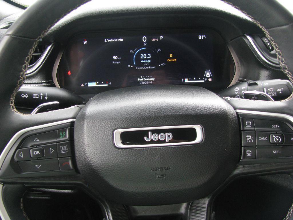 used 2023 Jeep Grand Cherokee car, priced at $32,900