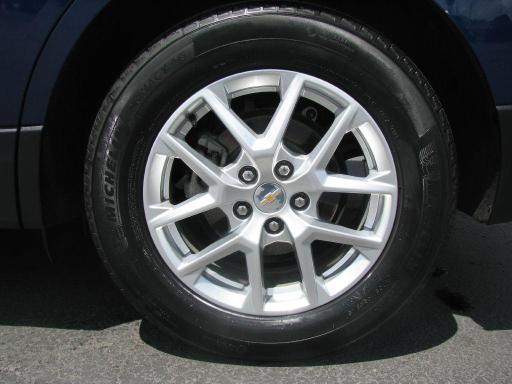 used 2022 Chevrolet Equinox car, priced at $19,900