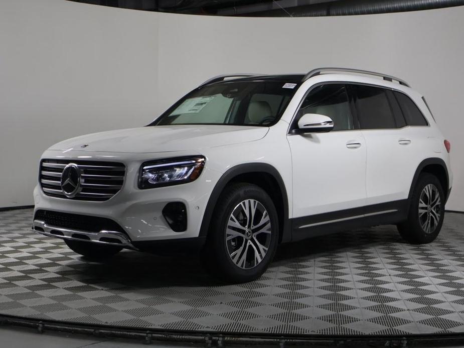 new 2024 Mercedes-Benz GLB 250 car, priced at $53,700