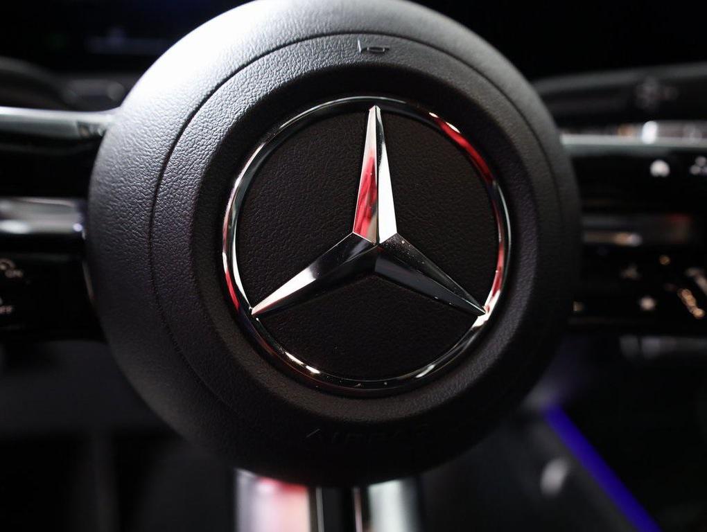 used 2025 Mercedes-Benz GLB 250 car, priced at $43,790