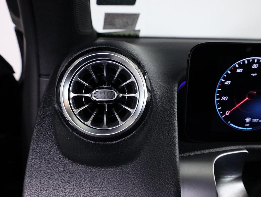 used 2022 Mercedes-Benz GLB 250 car, priced at $31,983