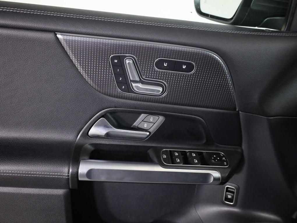 used 2022 Mercedes-Benz GLB 250 car, priced at $31,983