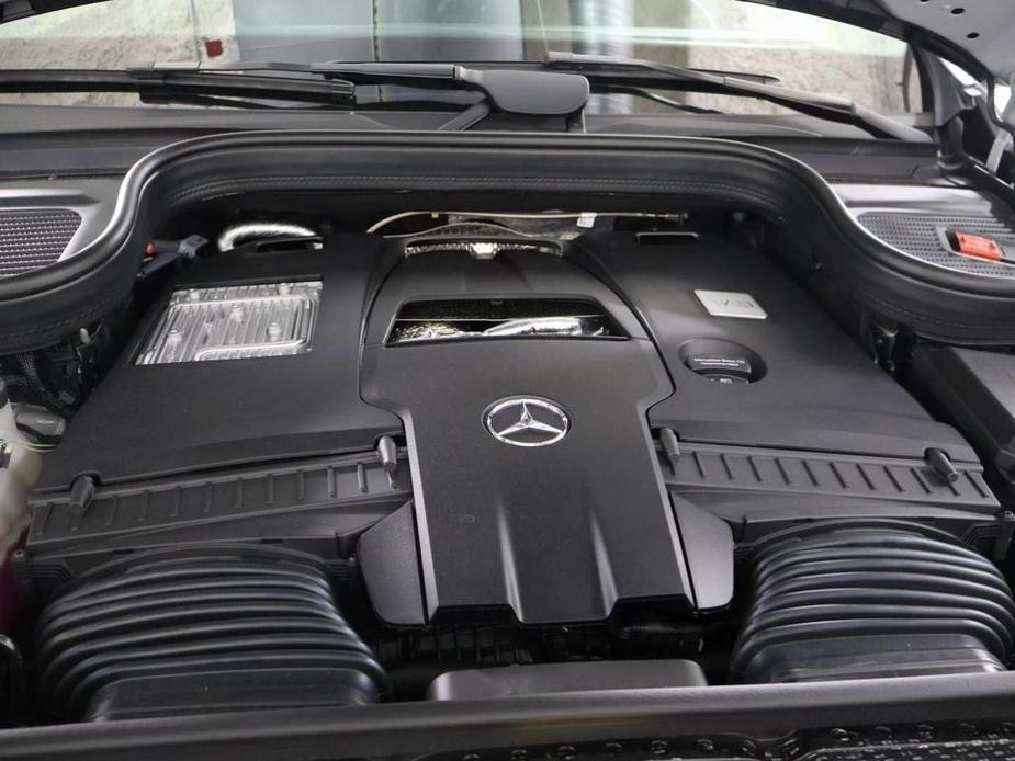new 2024 Mercedes-Benz GLS 580 car, priced at $121,735