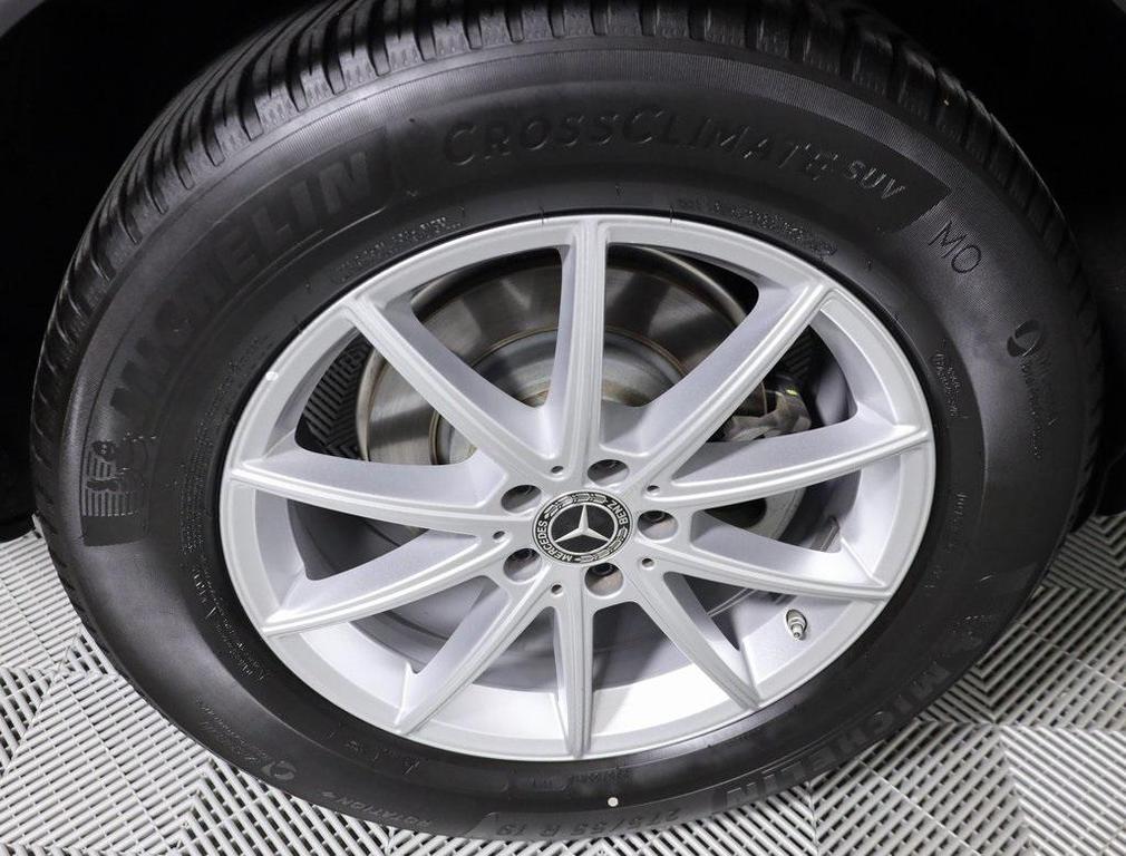 used 2025 Mercedes-Benz GLE 350 car, priced at $55,997
