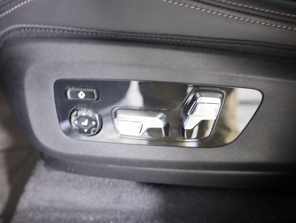 used 2025 BMW X7 car, priced at $79,994