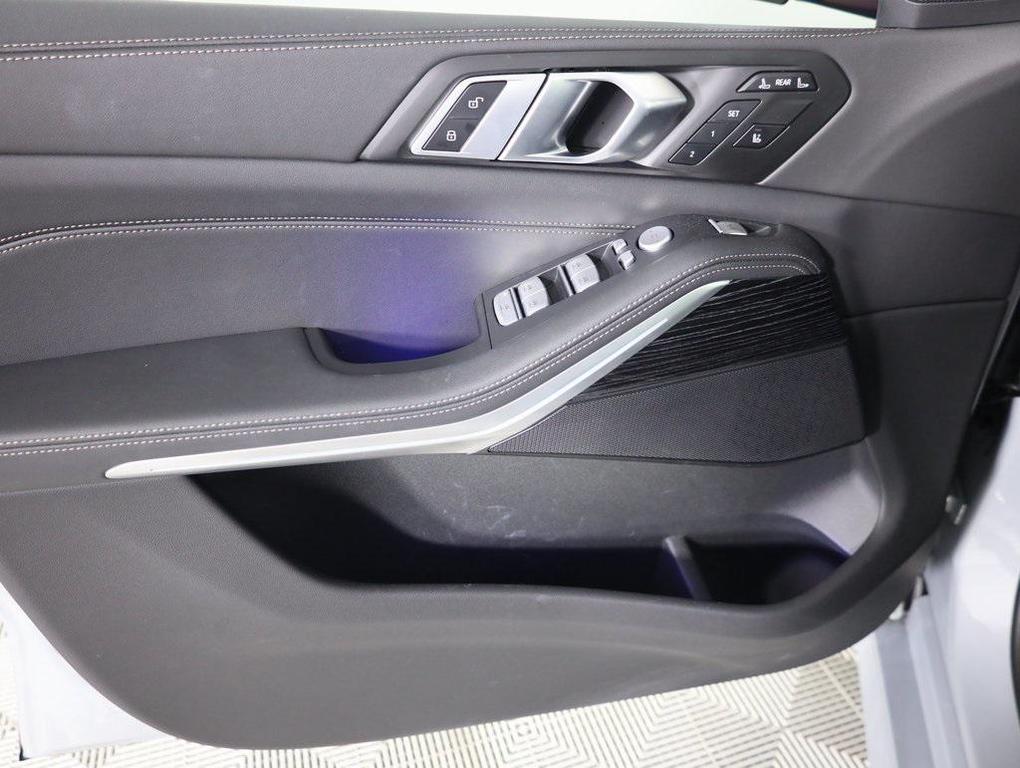 used 2025 BMW X7 car, priced at $79,994