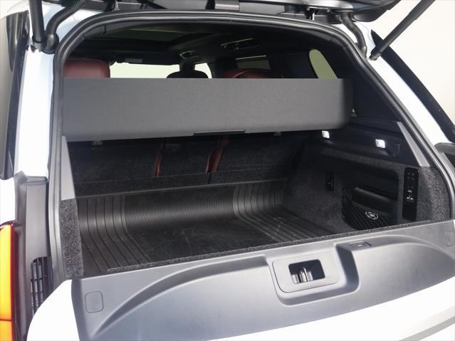 used 2025 Land Rover Range Rover car, priced at $167,910