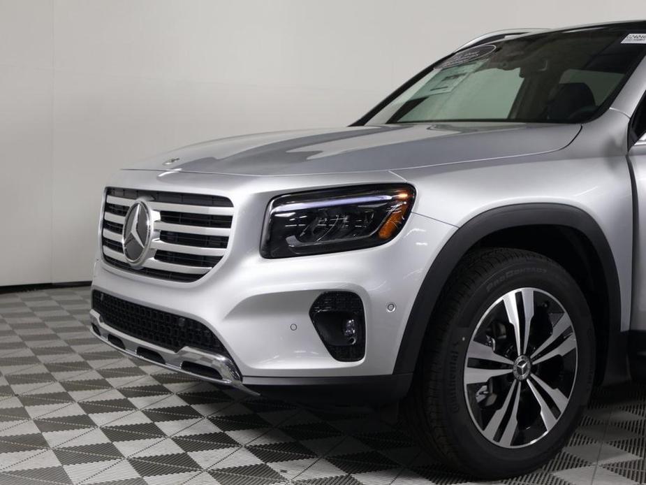 new 2024 Mercedes-Benz GLB 250 car, priced at $54,125