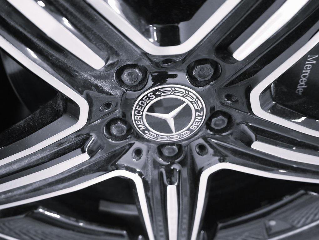 used 2025 Mercedes-Benz GLE 350 car, priced at $68,999
