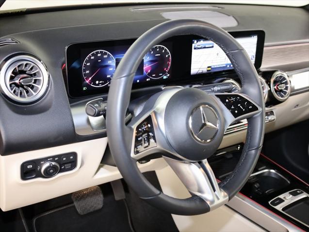 new 2024 Mercedes-Benz GLB 250 car