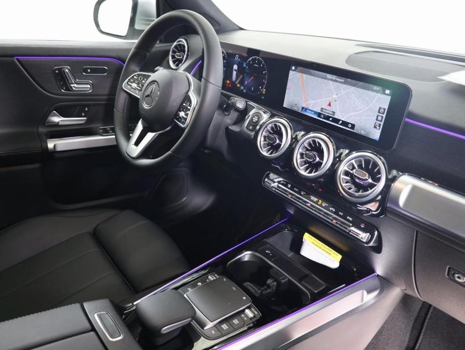 new 2023 Mercedes-Benz GLB 250 car, priced at $52,535