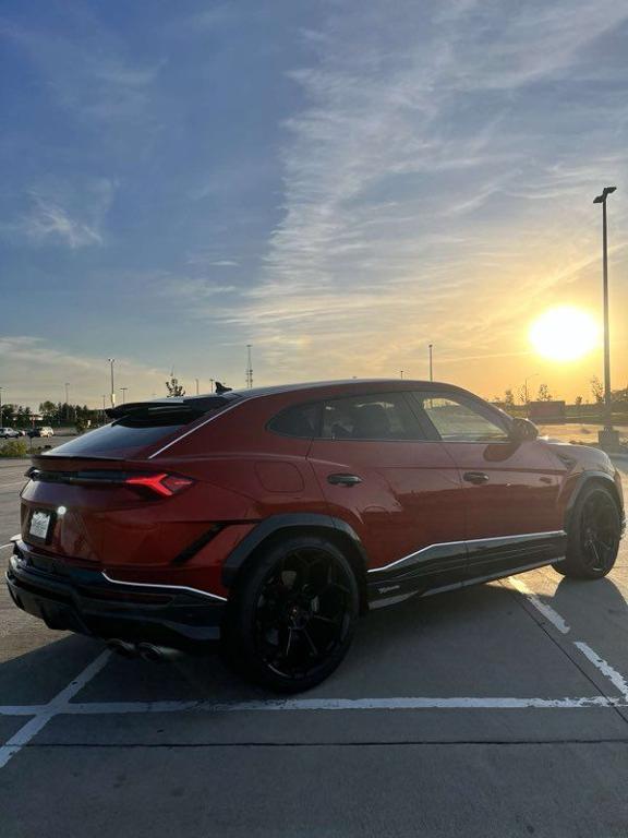 used 2023 Lamborghini Urus car, priced at $549,995