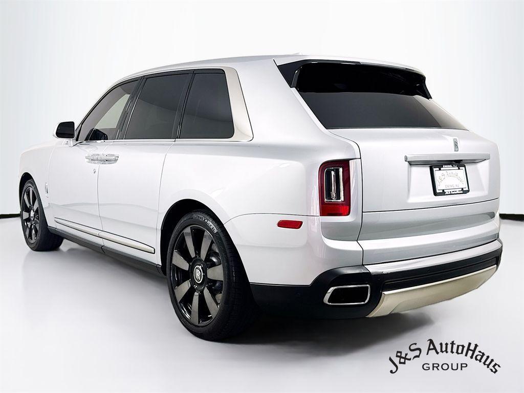used 2022 Rolls-Royce Cullinan car, priced at $286,995