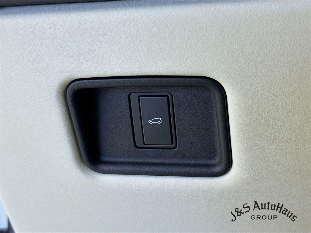 used 2023 Land Rover Range Rover car, priced at $89,995