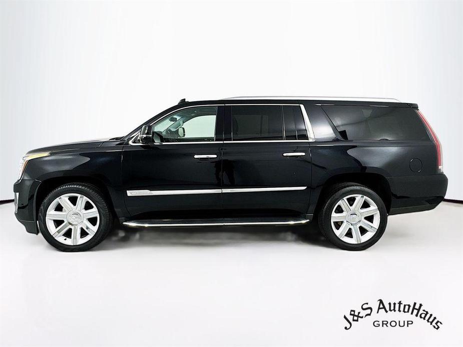 used 2020 Cadillac Escalade ESV car, priced at $33,995