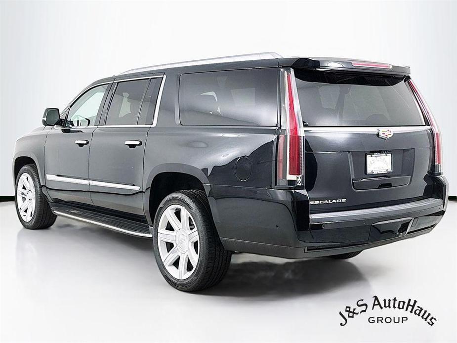 used 2020 Cadillac Escalade ESV car, priced at $33,995