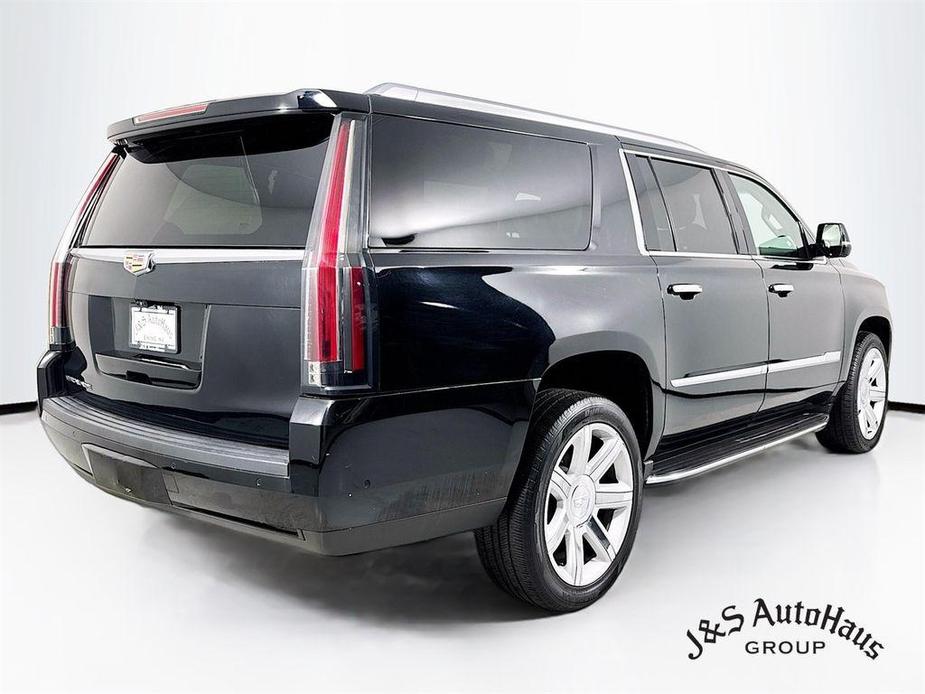 used 2020 Cadillac Escalade ESV car, priced at $33,995