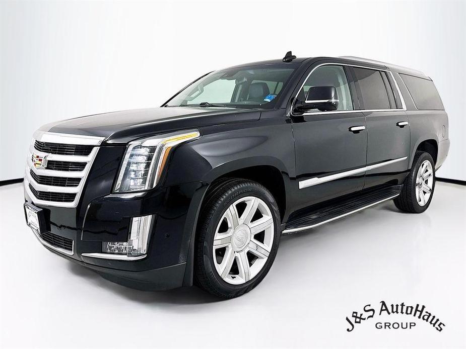 used 2020 Cadillac Escalade ESV car, priced at $33,995