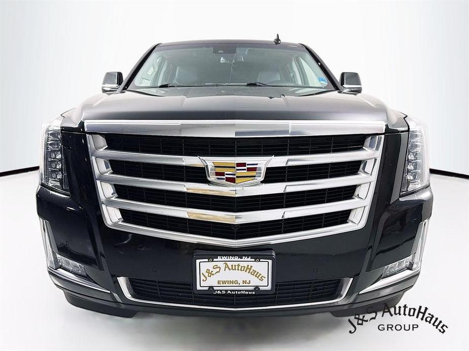 used 2020 Cadillac Escalade ESV car, priced at $33,995