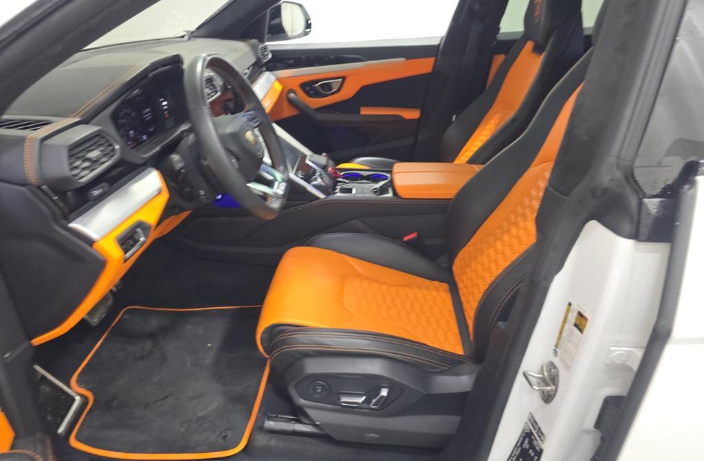 used 2022 Lamborghini Urus car, priced at $219,995