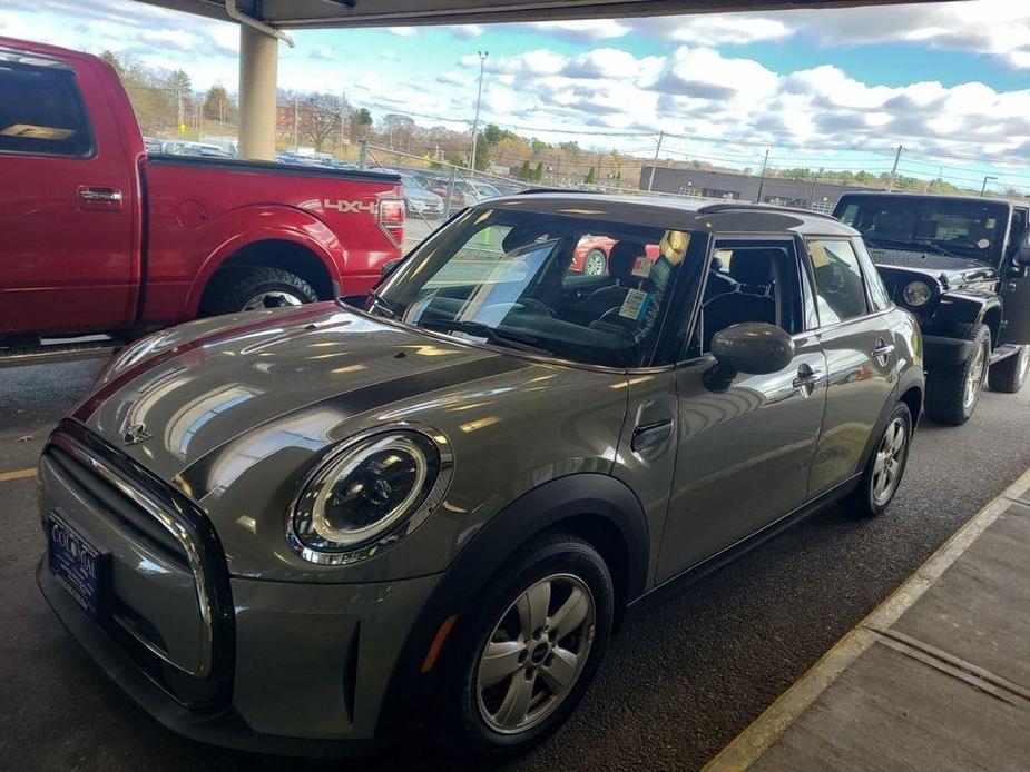 used 2022 MINI Hardtop car, priced at $22,495