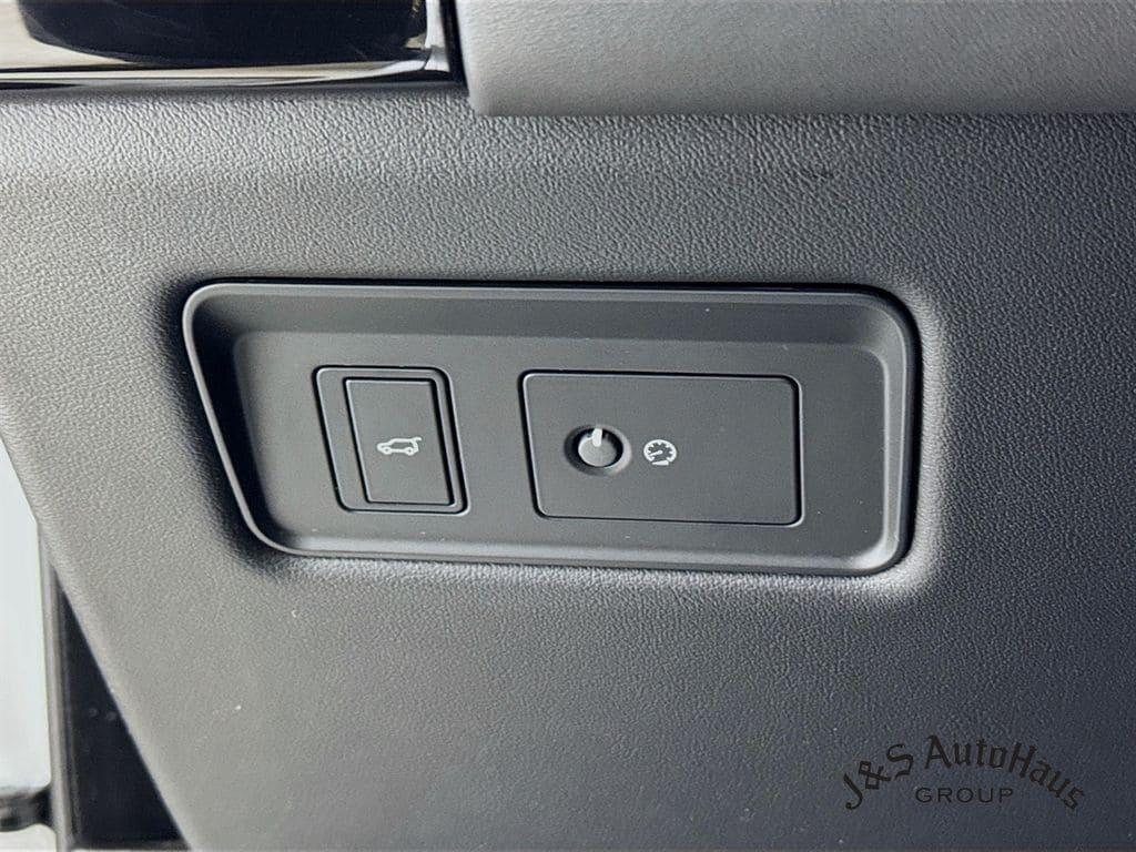 used 2022 Land Rover Range Rover Sport car, priced at $81,995