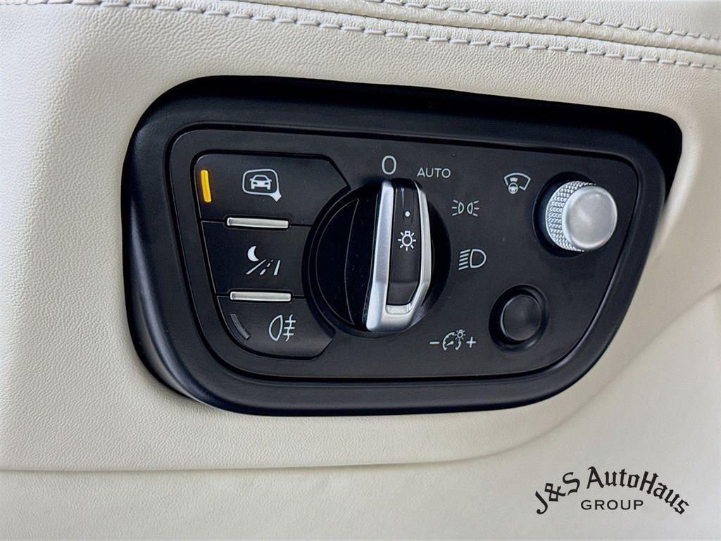 used 2021 Bentley Bentayga car, priced at $119,995