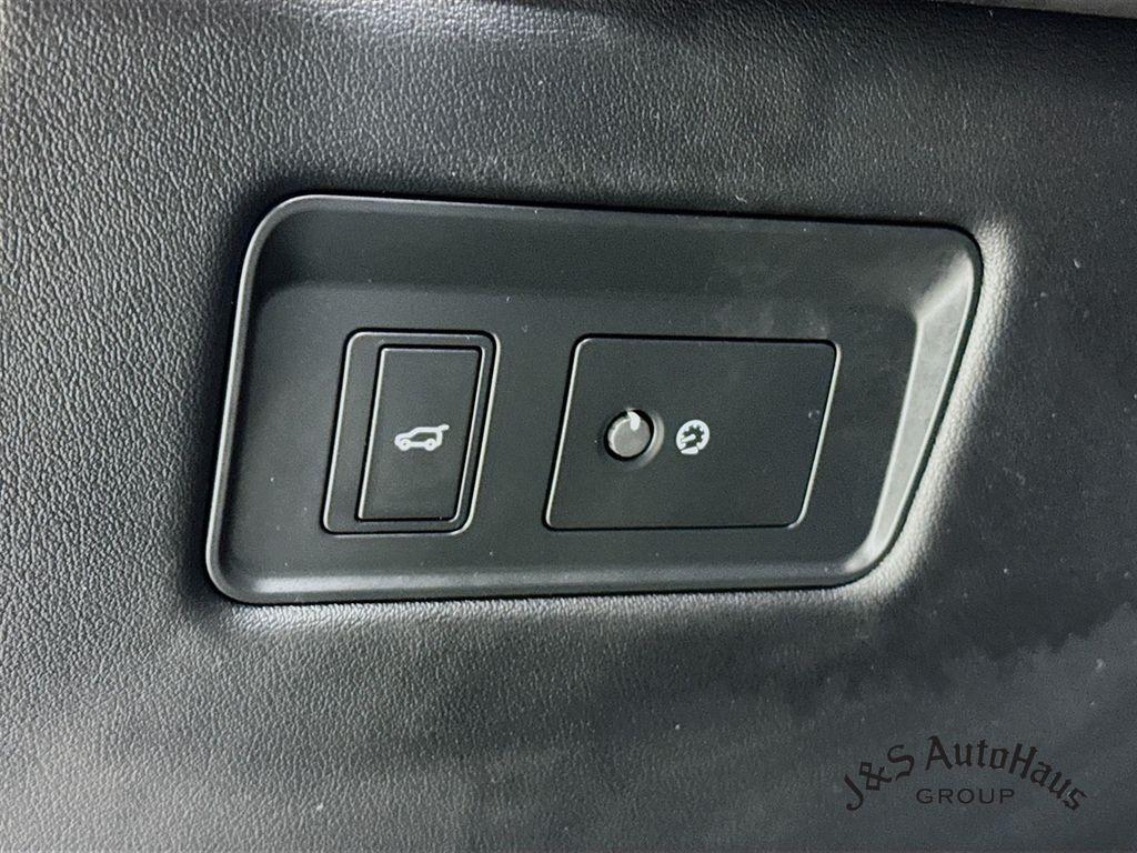 used 2022 Land Rover Range Rover Sport car, priced at $71,995