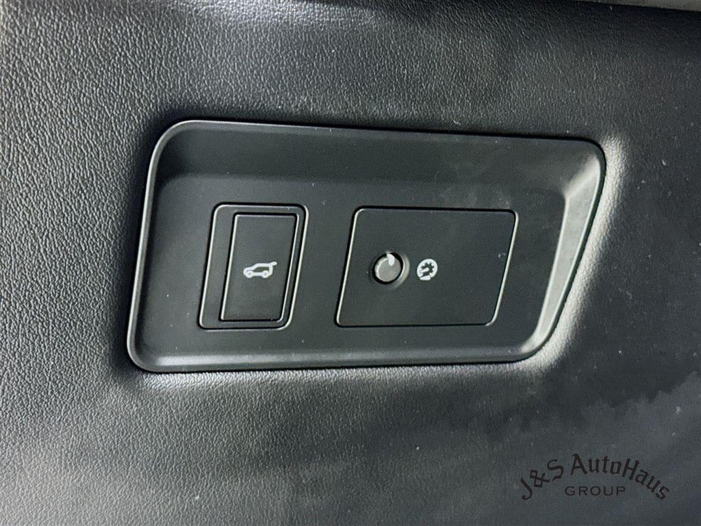 used 2022 Land Rover Range Rover Sport car, priced at $71,995