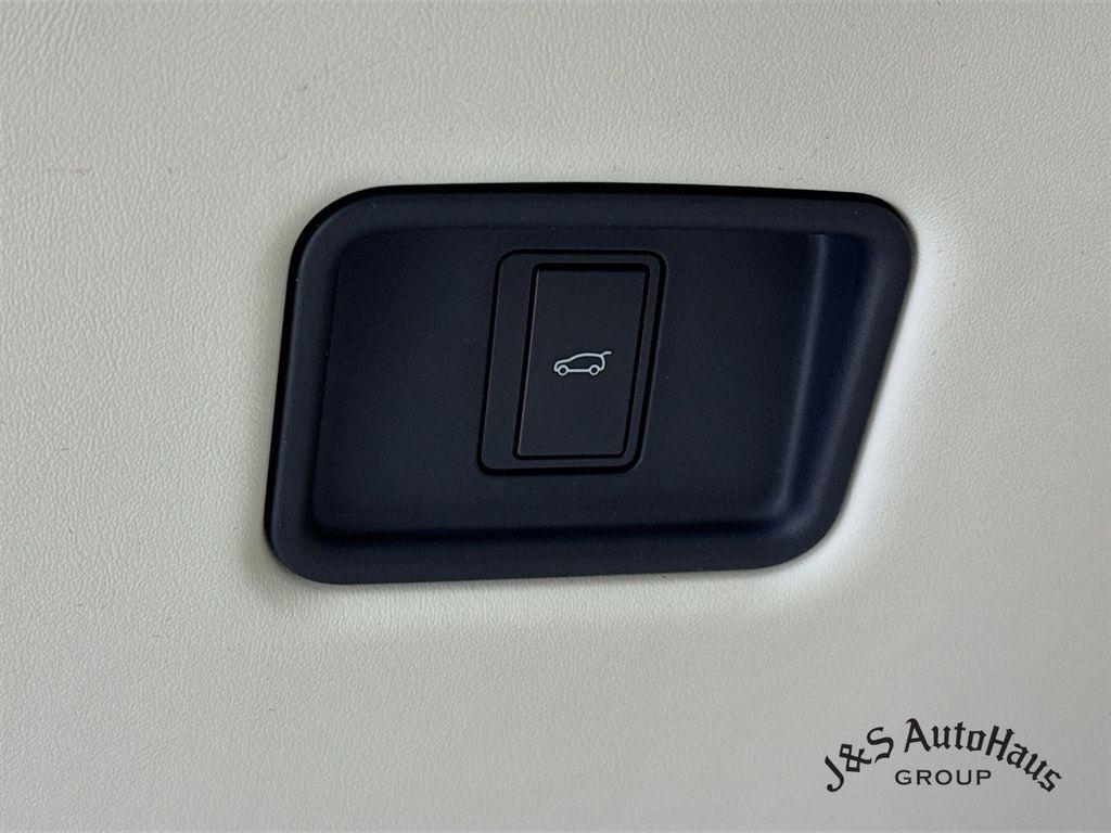 used 2023 Land Rover Range Rover car, priced at $98,995