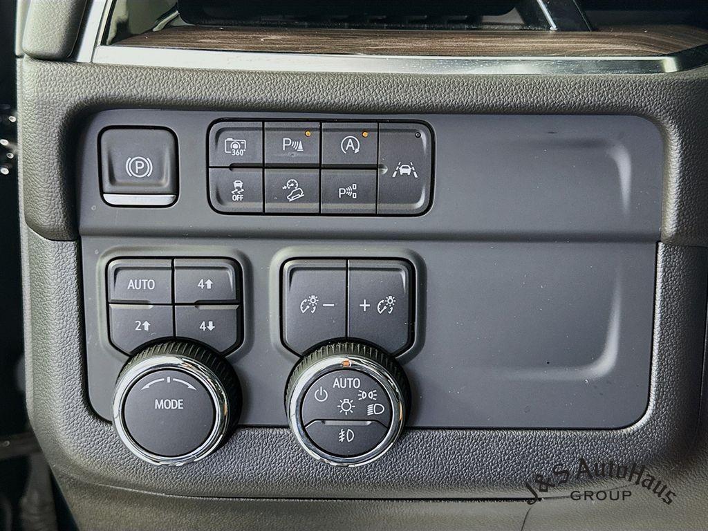 used 2025 Chevrolet Suburban car, priced at $72,995