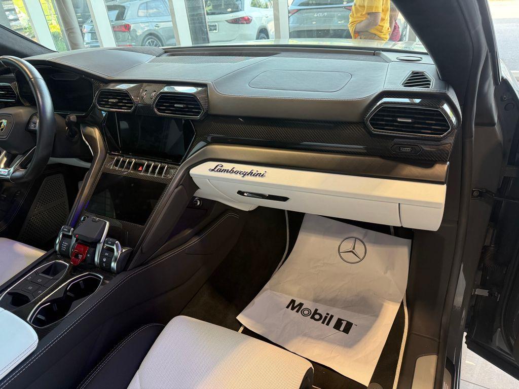used 2022 Lamborghini Urus car, priced at $217,995