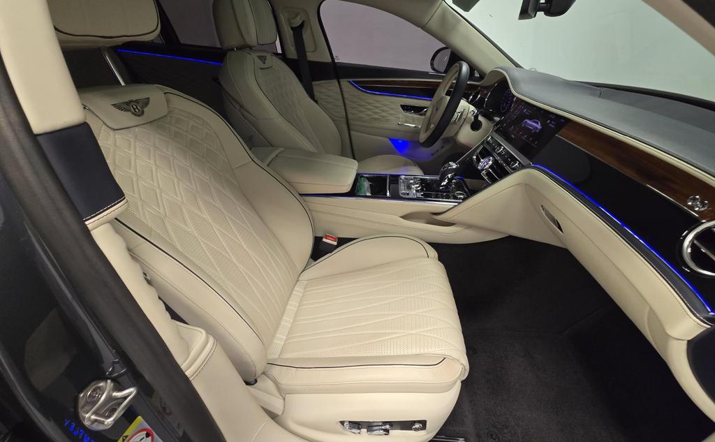 used 2022 Bentley Flying Spur car, priced at $157,995