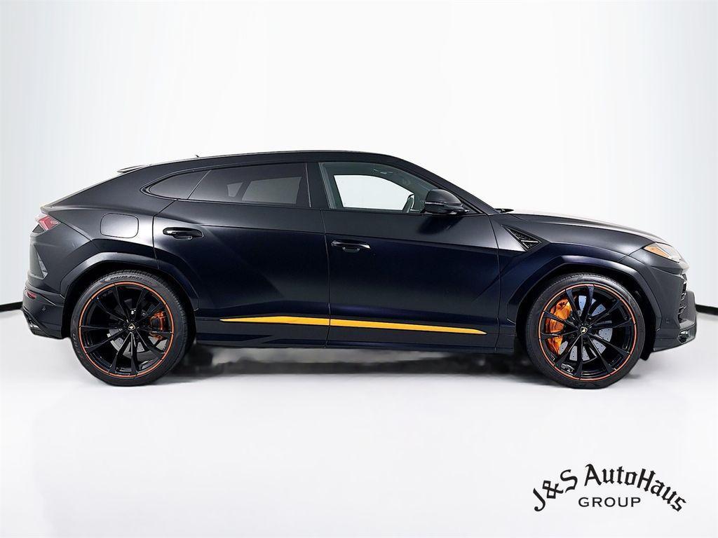 used 2022 Lamborghini Urus car, priced at $215,995