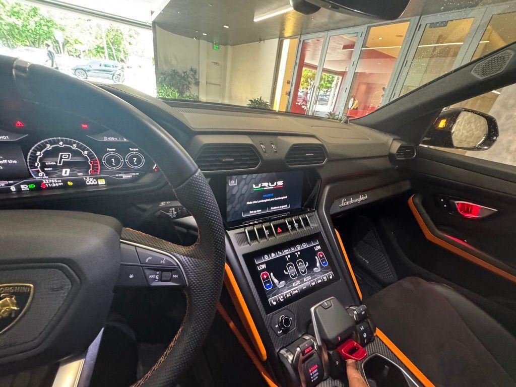 used 2022 Lamborghini Urus car, priced at $219,995