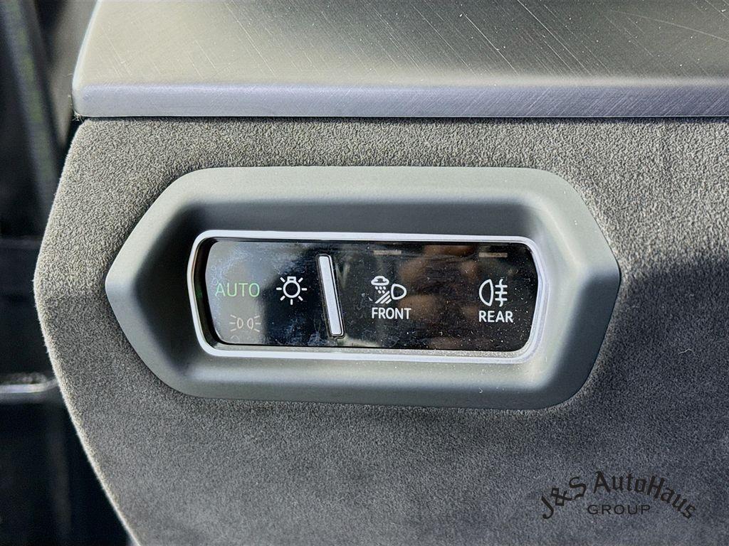 used 2022 Lamborghini Urus car, priced at $215,995