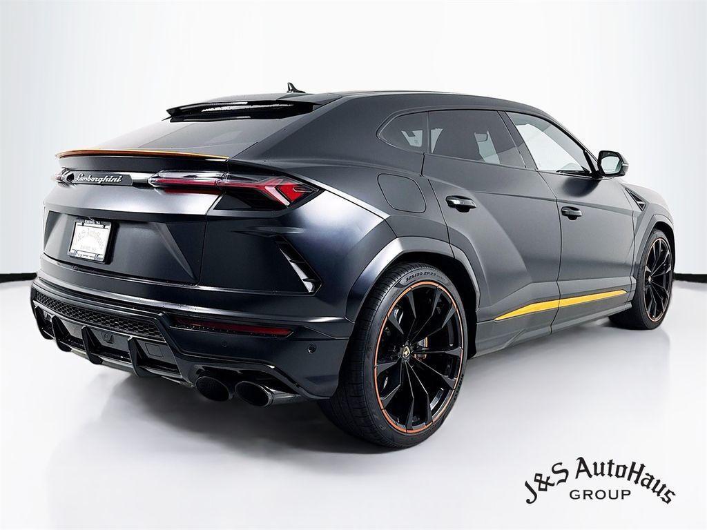 used 2022 Lamborghini Urus car, priced at $215,995