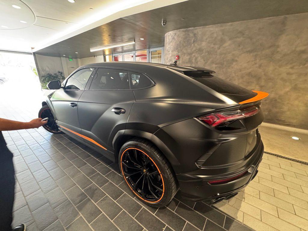 used 2022 Lamborghini Urus car, priced at $219,995