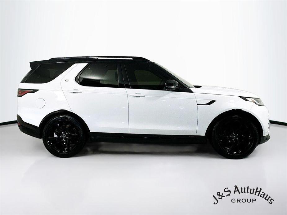 used 2022 Land Rover Discovery car, priced at $39,295