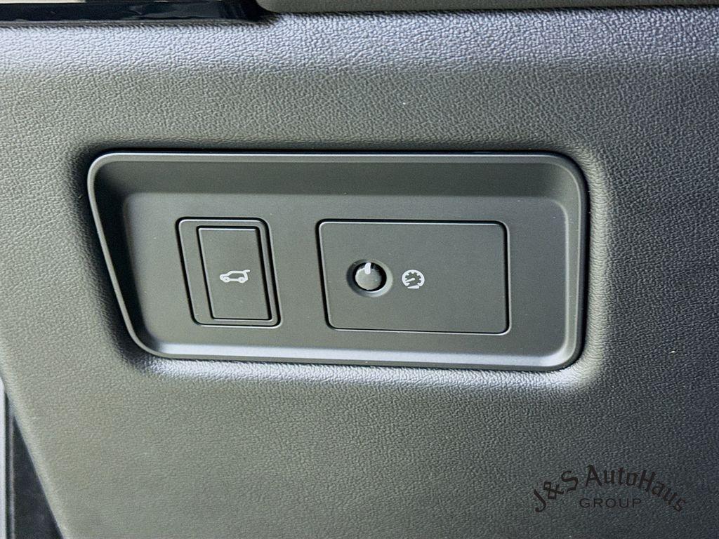 used 2022 Land Rover Range Rover car, priced at $71,995
