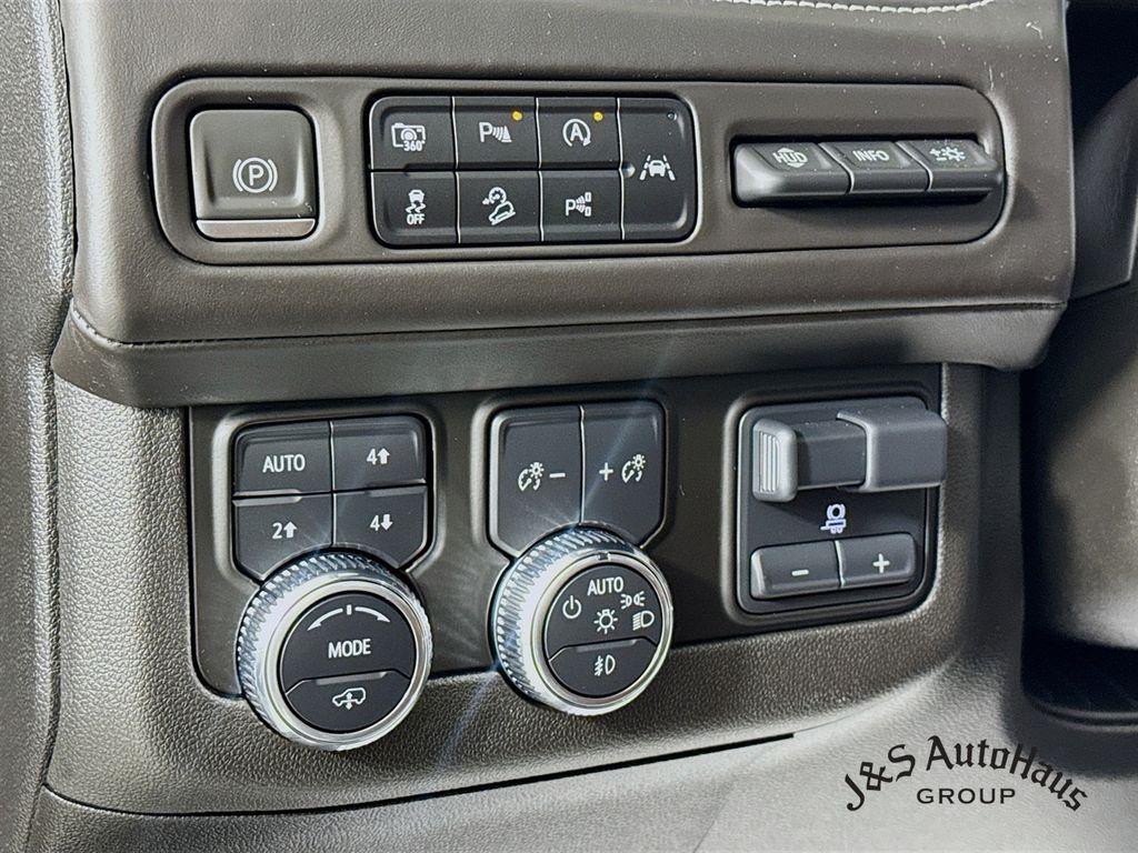 used 2023 GMC Yukon car, priced at $65,995