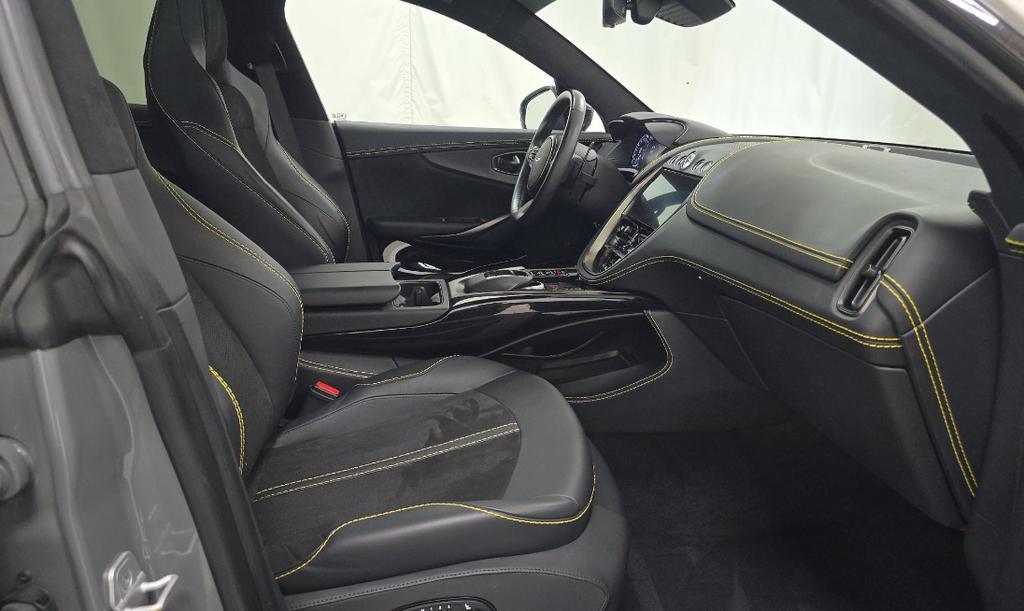 used 2022 Aston Martin DBX car, priced at $89,695